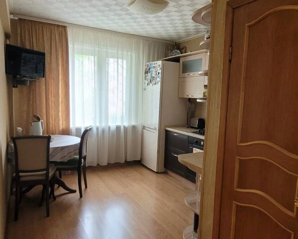 Купить трехкомнатную квартиру в Микрорайоне 29-й, Ангарск в Ангарске. Вариант № 3399270, 1, площадь -  квм, цена 6300000 рублей