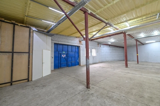 Снять коммерческую недвижимость в Ростове-на-Дону. Вариант № 9105521, 4, площадь -  квм, цена 129000 рублей