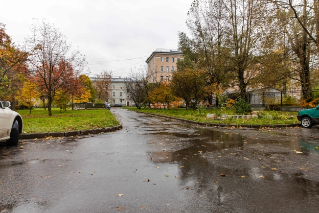 Купить трехкомнатную квартиру на улице Малоохтинский проспект в Санкт-Петербурге. Вариант № 8060298, 5, площадь -  квм, цена 13000000 рублей