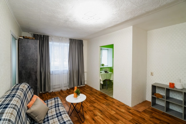 Купить квартиру в Омске. Вариант № 9098522, 6, площадь -  квм, цена 3950000 рублей