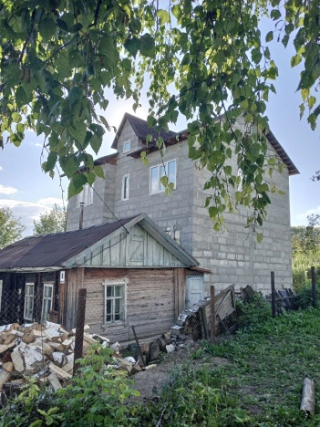 Купить дом на улице Набережная в Тюменской области. Вариант № 33682, 0, площадь -  квм, цена 3900000 рублей