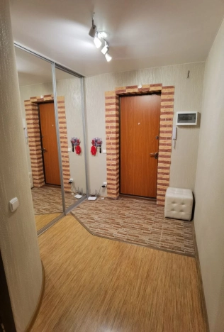 Купить однокомнатную квартиру в Сыктывкаре. Вариант № 28580, 6, площадь -  квм, цена 7800000 рублей