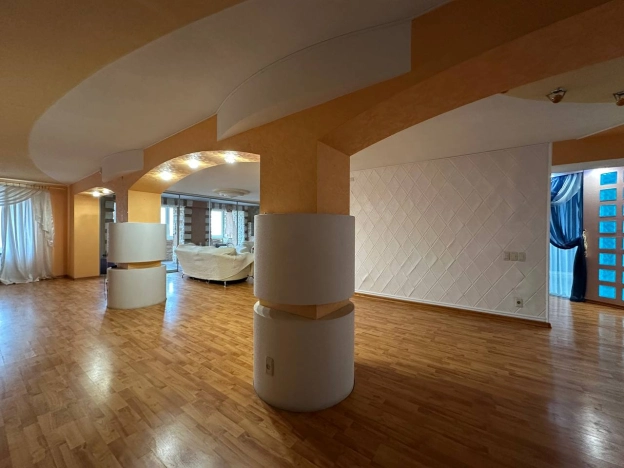 Купить четырехкомнатную квартиру в Иванове. Вариант № 19032, 5, площадь -  квм, цена 13700000 рублей