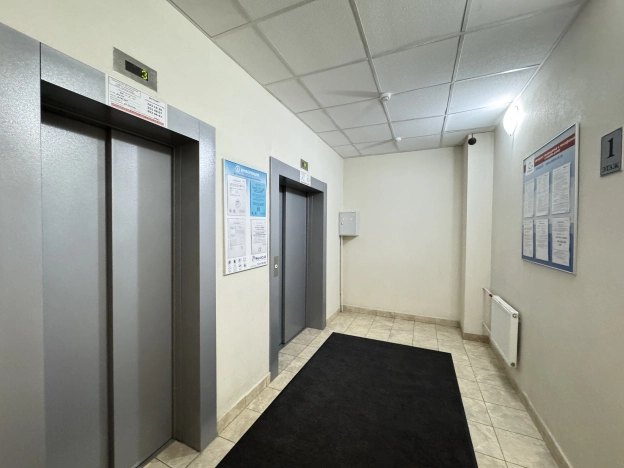 Купить двухкомнатную квартиру в районе Московский в Санкт-Петербурге. Вариант № 1208900, 17, площадь -  квм, цена 21900000 рублей