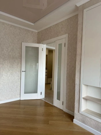 Купить двухкомнатную квартиру в Ростовской области. Вариант № 6154108, 15, площадь -  квм, цена 13700000 рублей