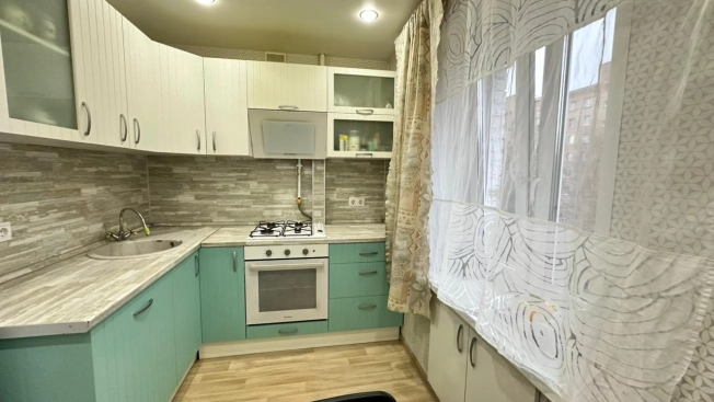 Купить трехкомнатную квартиру в Пушкине. Вариант № 9883138, 2, площадь -  квм, цена 9250000 рублей