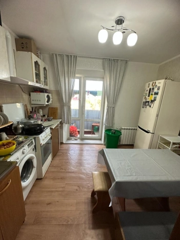 Купить двухкомнатную квартиру на вторичке в Микрорайоне 4-й, Элиста в Элисте. Вариант № 5111, 5, площадь -  квм, цена 5300000 рублей