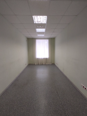 Снять коммерческую недвижимость в Омске. Вариант № 9927, 4, площадь -  квм, цена 750000 рублей