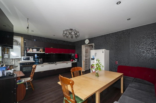 Купить таунхаус в Новосибирске. Вариант № 6644158, 7, площадь -  квм, цена 15600000 рублей