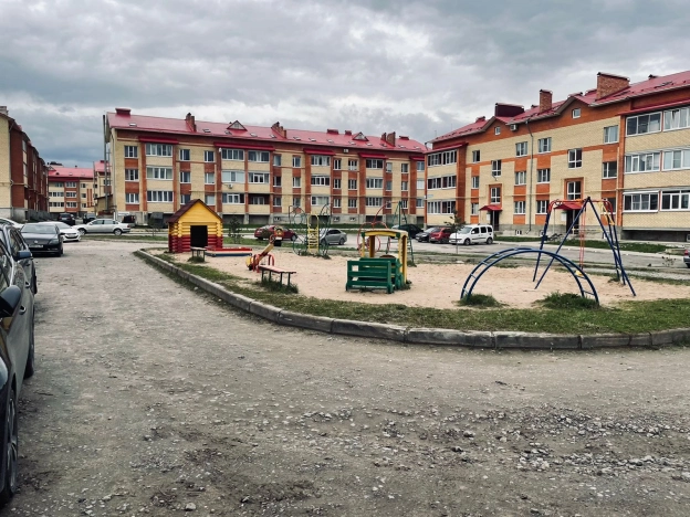 Купить трехкомнатную квартиру в Вологодской области. Вариант № 3057039, 15, площадь -  квм, цена 9450000 рублей