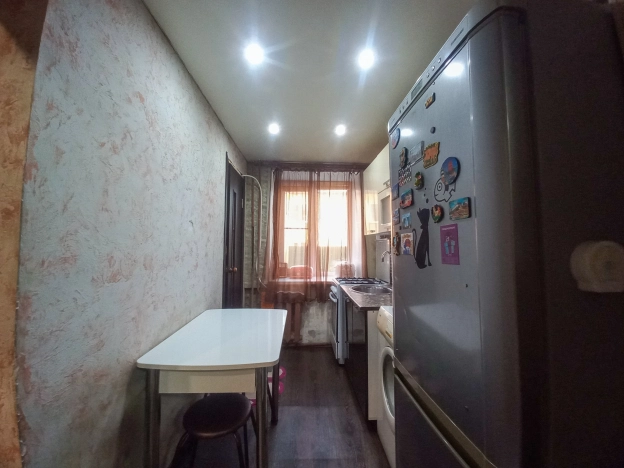 Купить трехкомнатную квартиру в Ивановской области. Вариант № 7993932, 9, площадь -  квм, цена 1400000 рублей