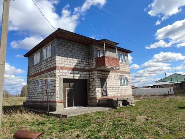 Купить дом на улице Набережная в Тюменской области. Вариант № 41043, 0, площадь -  квм, цена 5190000 рублей