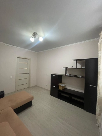 Купить двухкомнатную квартиру в Микрорайоне 4-й, Элиста в Элисте. Вариант № 3968977, 4, площадь -  квм, цена 6500000 рублей