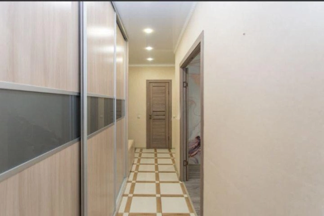 Купить квартиру в Тобольске. Вариант № 1906508, 10, площадь -  квм, цена 6850000 рублей