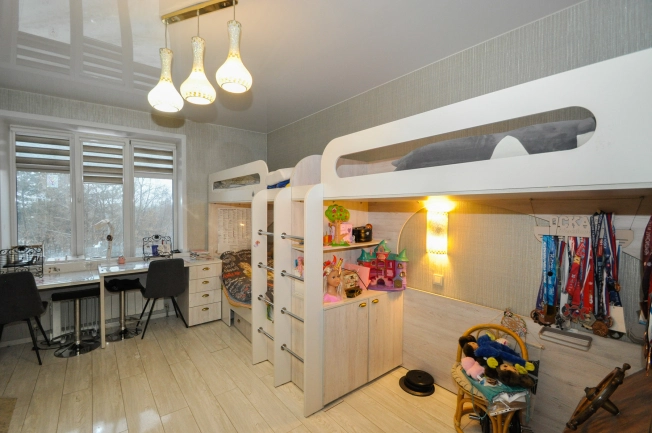 Купить трехкомнатную квартиру в Новосибирске. Вариант № 9637413, 15, площадь -  квм, цена 11500000 рублей