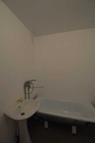 Купить квартиру на улице Коммунаров в Краснодаре. Вариант № 6156700, 13, площадь -  квм, цена 5590000 рублей