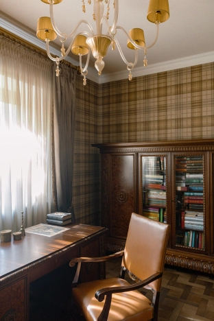 Купить дом в Белгороде. Вариант № 1382, 10, площадь -  квм, цена 75000000 рублей