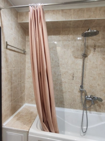 Купить квартиру у метро Золотая нива в Новосибирске. Вариант № 10589491, 5, площадь - квм, цена 4300000 рублей