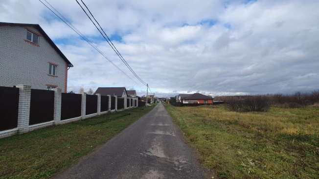 Купить земельный участок в Рязани. Вариант № 8374651, 8, площадь -  квм, цена 1400000 рублей