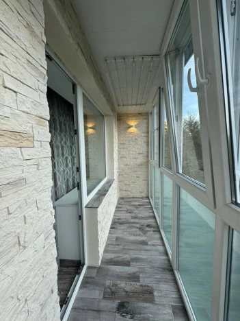 Купить трехкомнатную квартиру в Калининграде. Вариант № 9912169, 17, площадь -  квм, цена 9785000 рублей