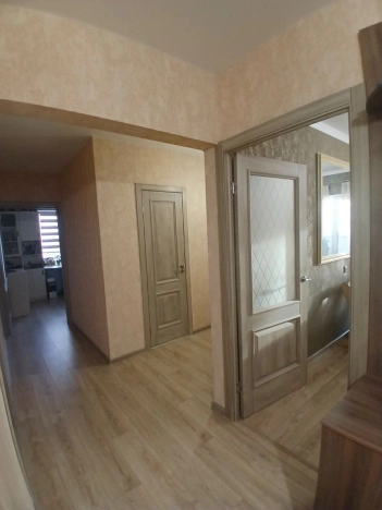 Купить трехкомнатную квартиру на улице Гаршина в Воронеже. Вариант № 10066617, 13, площадь -  квм, цена 7650000 рублей