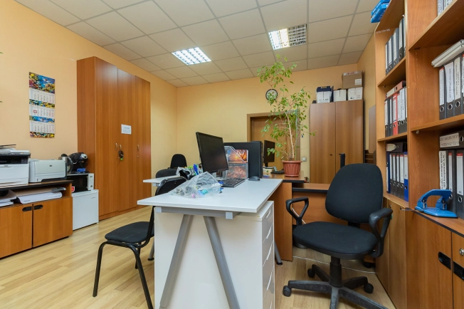 Купить коммерческую недвижимость свободного назначения в Омске. Вариант № 10108, 14, площадь -  квм, цена 49000000 рублей