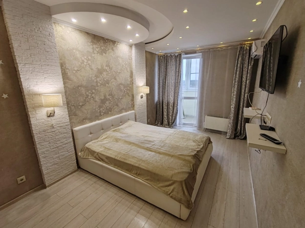 Купить трехкомнатную квартиру на улице Ленинский проспект в Москве. Вариант № 9826966, 4, площадь -  квм, цена 14000000 рублей