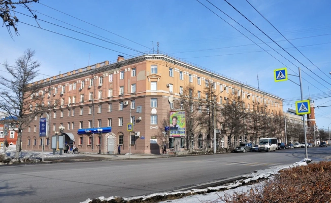 Снять коммерческую недвижимость в Омске. Вариант № 18143, 0, площадь -  квм, цена 240000 рублей