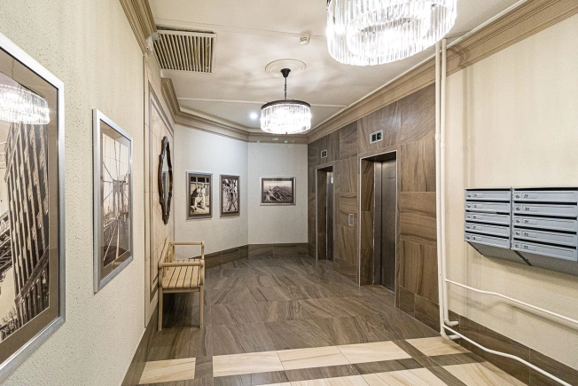 Купить квартиру на улице Октябрьский проспект в Владимире. Вариант № 1222, 48, площадь -  квм, цена 25000000 рублей