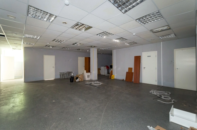 Купить коммерческую недвижимость свободного назначения в Тобольске. Вариант № 3900, 13, площадь -  квм, цена 16000000 рублей