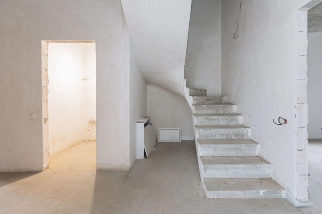 Купить дом в Калининграде. Вариант № 9500527, 24, площадь -  квм, цена 9900000 рублей