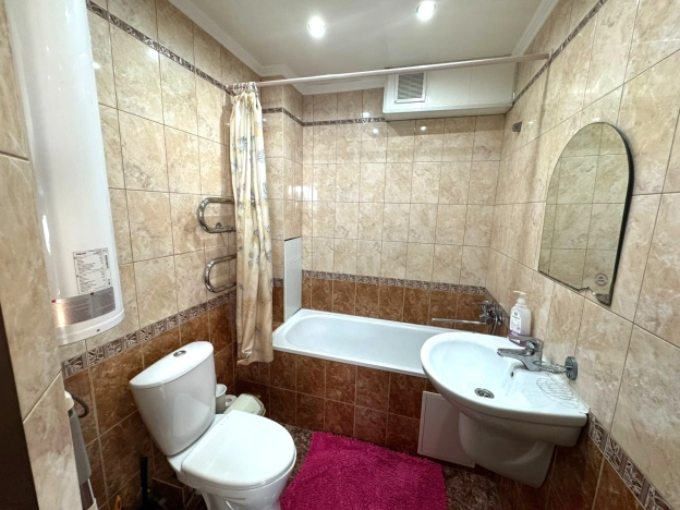 Купить двухкомнатную квартиру на улице Батумское шоссе в Краснодарском крае. Вариант № 50536, 6, площадь -  квм, цена 7500000 рублей