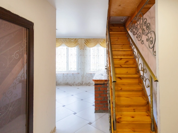 Купить дом на улице Благодарная в Бердске. Вариант № 12825, 14, площадь -  квм, цена 18500000 рублей