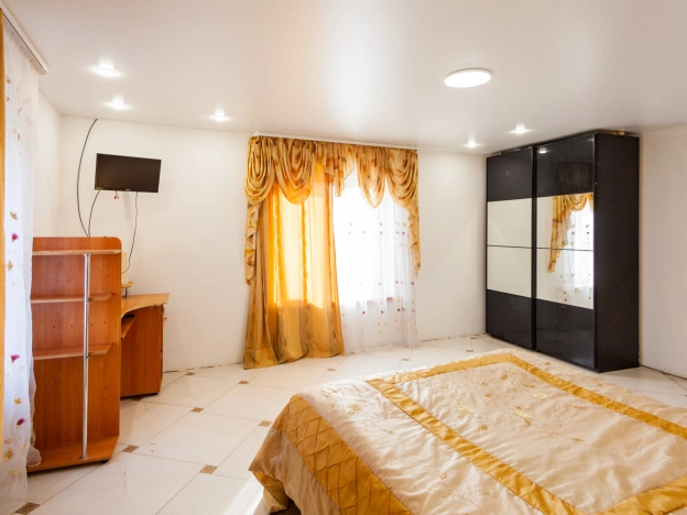 Купить дом на улице Благодарная в Бердске. Вариант № 12825, 19, площадь -  квм, цена 18500000 рублей