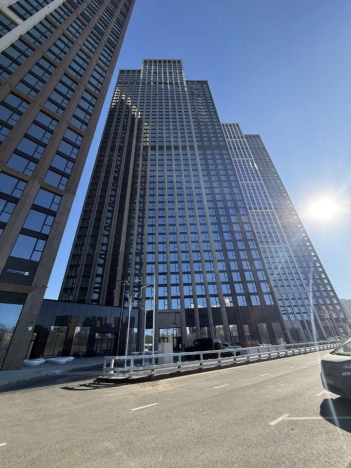 Купить квартиру в Москве. Вариант № 10286714, 32, площадь -  квм, цена 31700000 рублей