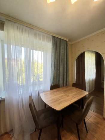 Купить трехкомнатную квартиру в Приморском крае. Вариант № 13004, 1, площадь -  квм, цена 6600000 рублей