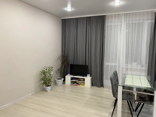 Купить квартиру в Тобольске. Вариант № 9495314, 7, площадь -  квм, цена 8100000 рублей