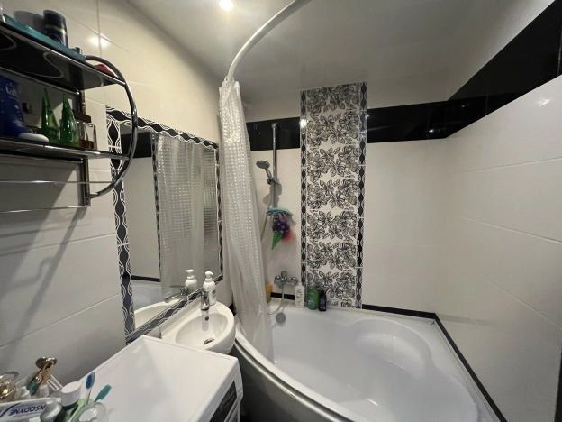 Купить двухкомнатную квартиру в Калининграде. Вариант № 9418498, 16, площадь -  квм, цена 5900000 рублей