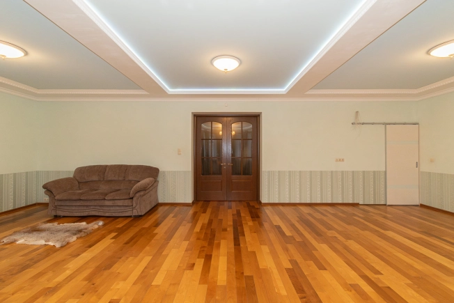 Купить дом на улице Сакко и Ванцетти в Владимире. Вариант № 17107, 32, площадь -  квм, цена 58000000 рублей