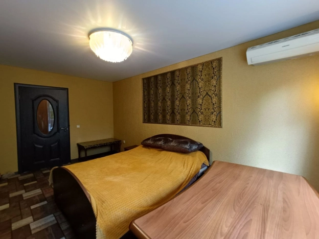 Купить трехкомнатную квартиру в Воронеже. Вариант № 6059387, 1, площадь -  квм, цена 5500000 рублей