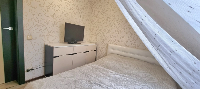 Купить четырехкомнатную квартиру в Калининграде. Вариант № 18504, 12, площадь -  квм, цена 10300000 рублей