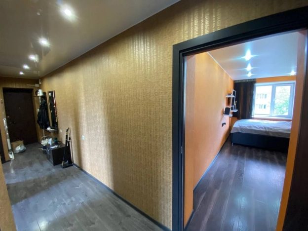 Купить трехкомнатную квартиру в Пушкине. Вариант № 5828376, 5, площадь -  квм, цена 7400000 рублей