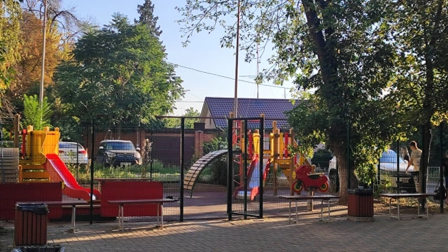 Купить трехкомнатную квартиру в Ростовской области. Вариант № 3651933, 13, площадь -  квм, цена 5500000 рублей