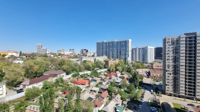 Купить двухкомнатную квартиру в Ростовской области. Вариант № 39745, 18, площадь -  квм, цена 9250000 рублей