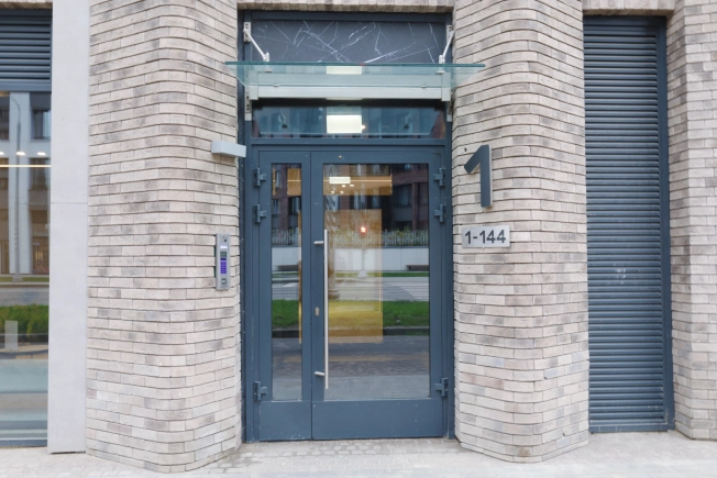 Купить однокомнатную квартиру на вторичке в районе Даниловский в Москве. Вариант № 8840644, 38, площадь -  квм, цена 26800000 рублей