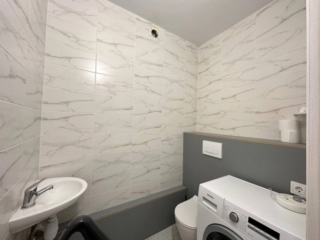 Купить однокомнатную квартиру в районе Приморский в Санкт-Петербурге. Вариант № 8409641, 19, площадь -  квм, цена 10850000 рублей