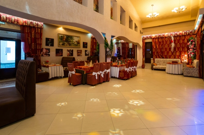 Купить коммерческую недвижимость в Тобольске. Вариант № 4512, 7, площадь -  квм, цена 50000000 рублей