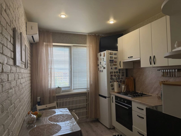 Купить квартиру на вторичке на улице 8-й Воздушной Армии в Волгограде. Вариант № 39695, 2, площадь -  квм, цена 5900000 рублей