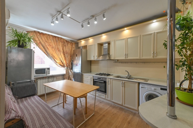 Купить трехкомнатную квартиру в Ростовской области. Вариант № 3414508, 0, площадь -  квм, цена 12950000 рублей