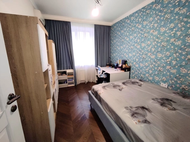 Купить квартиру в Москве. Вариант № 9832470, 3, площадь -  квм, цена 33000000 рублей